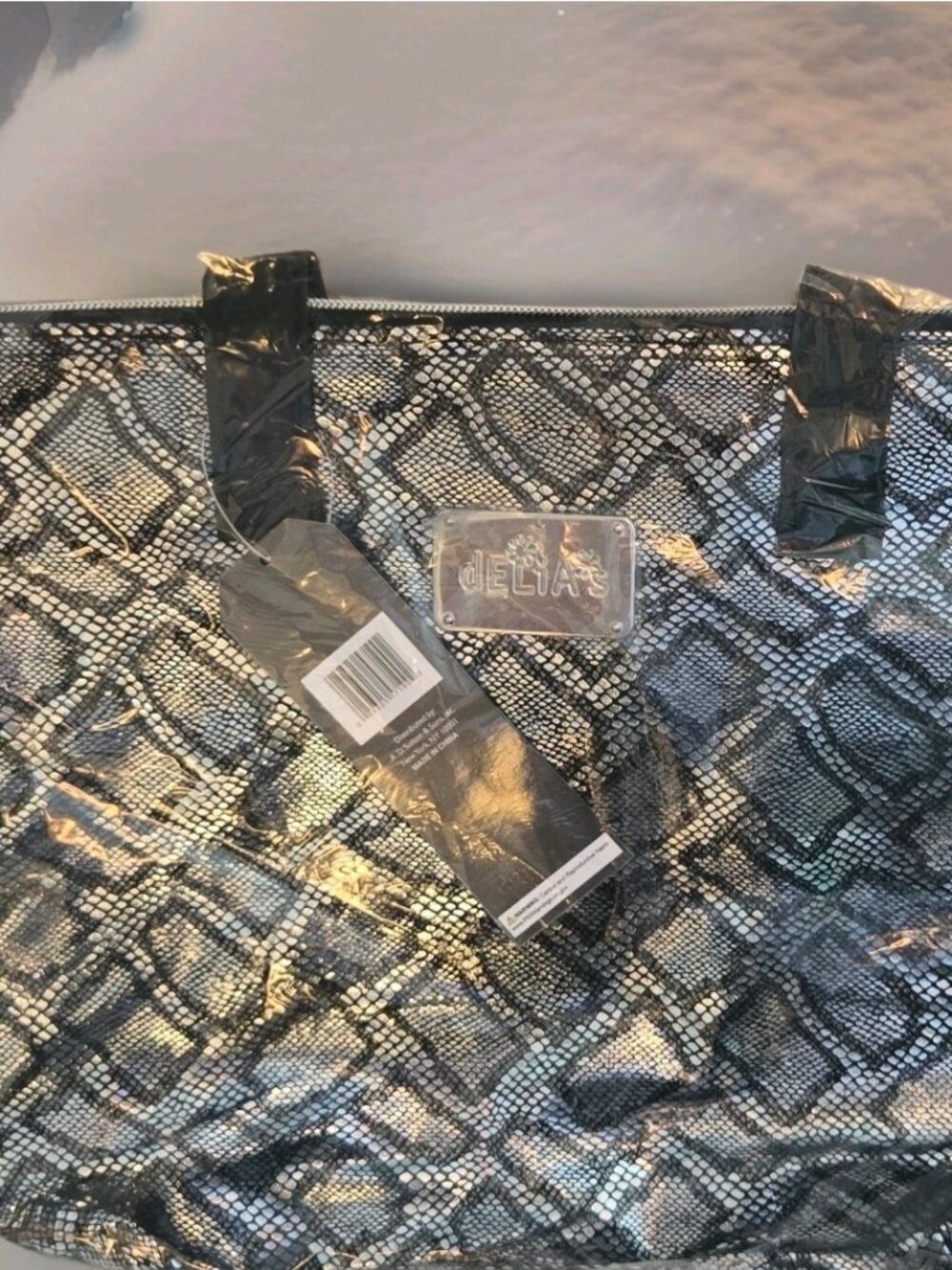 Delia snake 🐍 print tote
